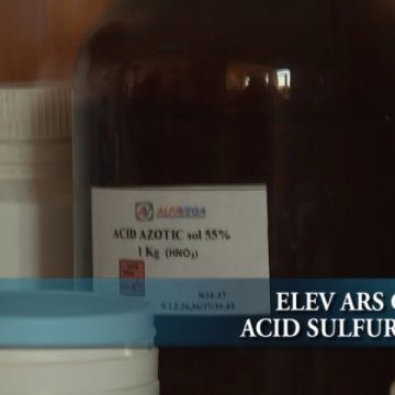 Elev ars cu Acid Sulfuric