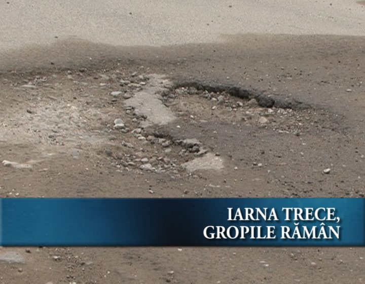 Iarna trece, gropile rămân