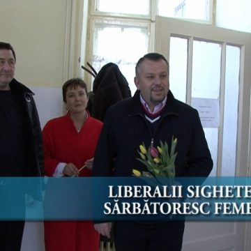 Liberalii sigheteni sărbătoresc femeia Liberalii sigheteni sărbătoresc femeia