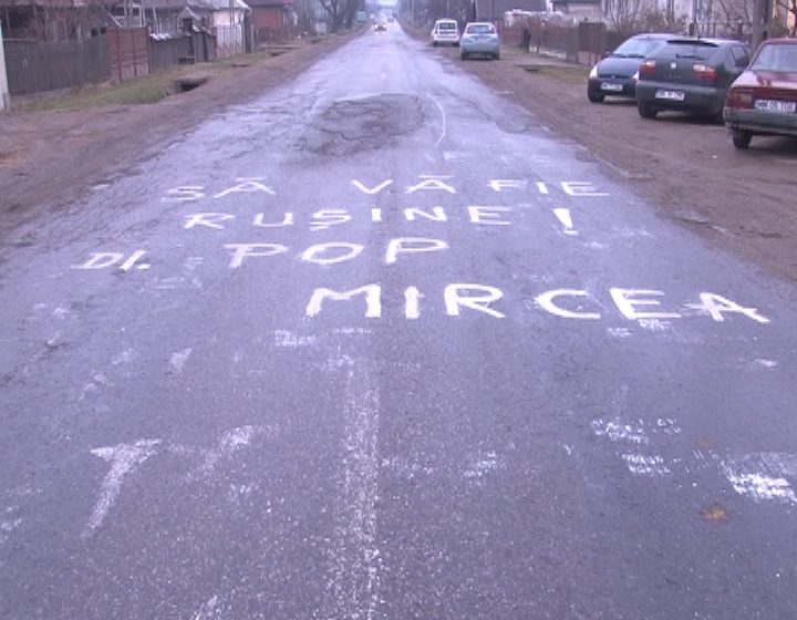Mesaj printre gropi
