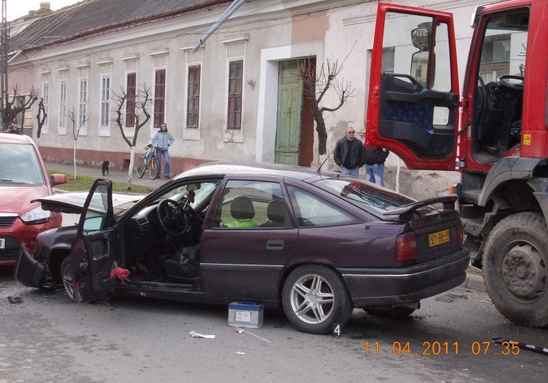 Accident rutier provocat de un poliţist