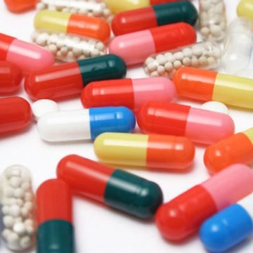 Românii consumă antibiotice în exces