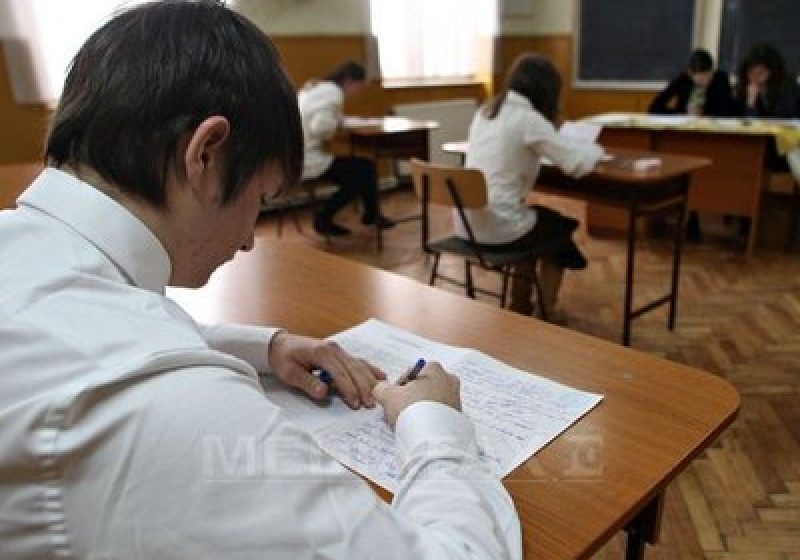 Elevii revin la cursuri miercuri