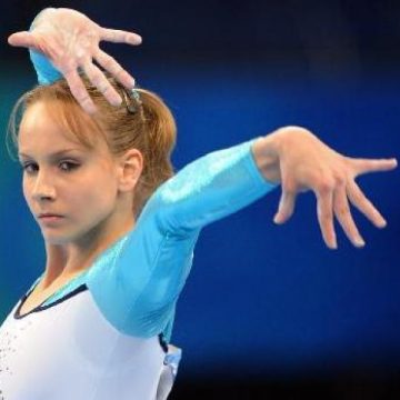 Gimnastele românce iau aurul şi argintul la sol, la Campionatul European