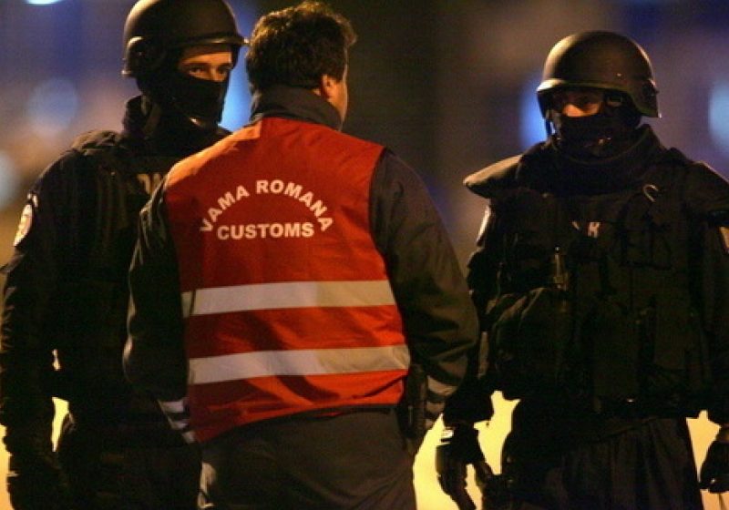 Unul dintre vameşii corupţi de la Moraviţa, a fost găsit spânzurat Unul dintre vameşii corupţi de la Moraviţa, a fost găsit spânzurat