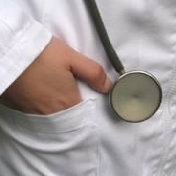 Guvernul investeşte 5,2 miliarde de lei pentru accesul persoanelor defavorizate la sănătate, în perioada 2011-2013 Guvernul investeşte 5,2 miliarde de lei pentru accesul persoanelor defavorizate la sănătate, în perioada 2011-2013