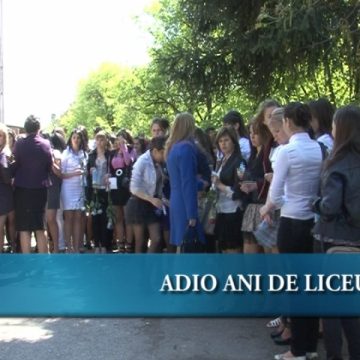 Adio, frumoși ani de liceu! Adio, frumoși ani de liceu!