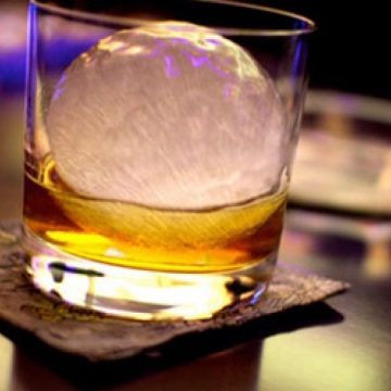 Inspectorii vamali au acordat amenzi de 4000 de lei pentru comercializarea băuturilor spirtoase fără plata accizelor