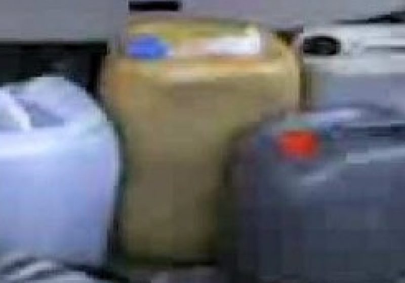 Motorină adusă ilegal din Ucraina, confiscată de poliţişti