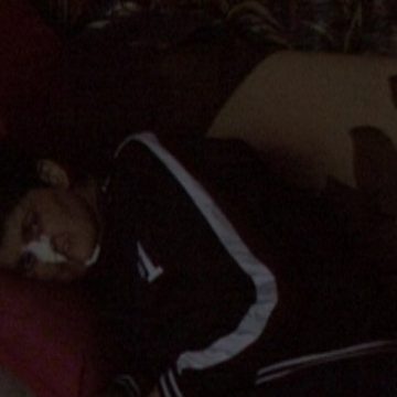 Cazul familiei Moldovan e şi mai critic, daca nu îşi achită chiria până săptămâna viitoare, cei doi fii şi mama lor paralizată, vor fi scoşi în stradă Cazul familiei Moldovan e şi mai critic, daca nu îşi achită chiria până săptămâna viitoare, cei doi fii şi mama lor paralizată, vor fi scoşi în stradă