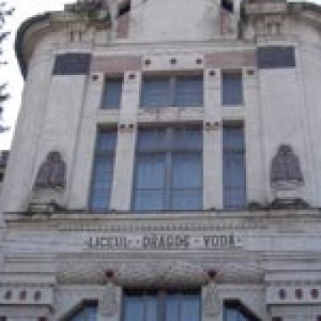 Sala festiva a Colegiului Naţional "Dragoş Vodă" a găzduit astăzi Targul Ofertelor Educaţionale