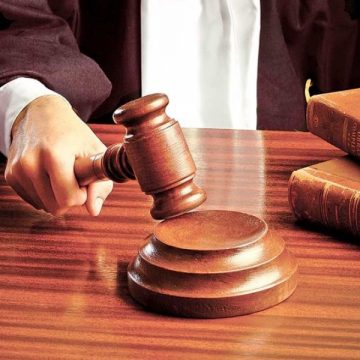Curtea Constituţională dezbate astăzi sesizările privind Codul de dialog social şi Legea salarizării profesorilor Curtea Constituţională dezbate astăzi sesizările privind Codul de dialog social şi Legea salarizării profesorilor