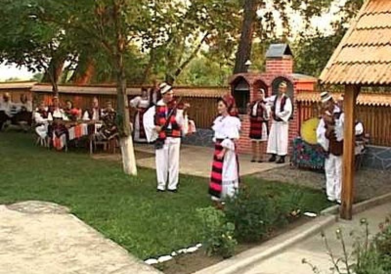 Invitaţii de azi la emisiunea "Dor Moroşan"