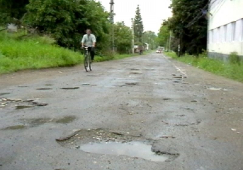 Drumul Judeţean 185, între localităţile Bistra şi Valea Vişeului, poate deveni în curând impracticabil