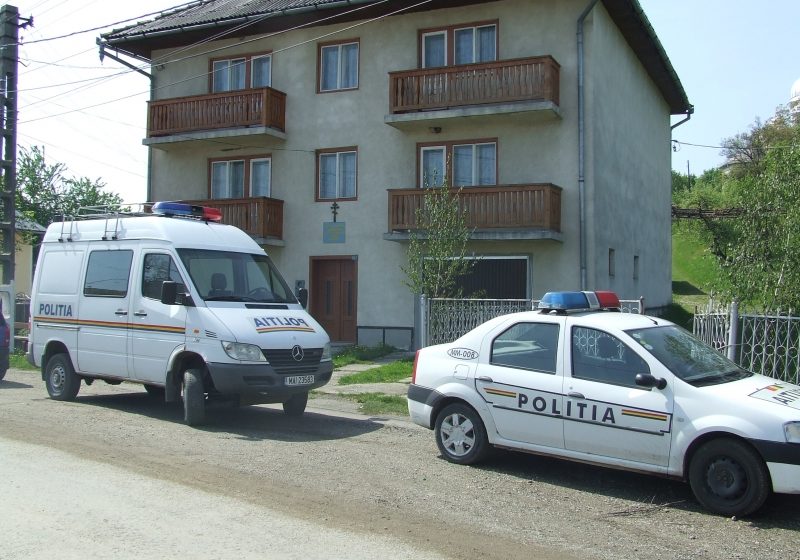 Casa parohială din Remeţi a fost prădată de hoţi