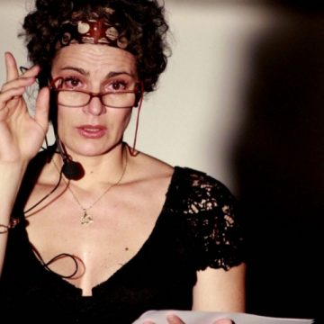 Maia Morgenstern a primit de ziua ei de naştere o stea pe Aleea Celebrităţilor Maia Morgenstern a primit de ziua ei de naştere o stea pe Aleea Celebrităţilor