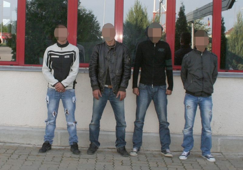 Patru migranți reținuți la frontiera cu Ungaria