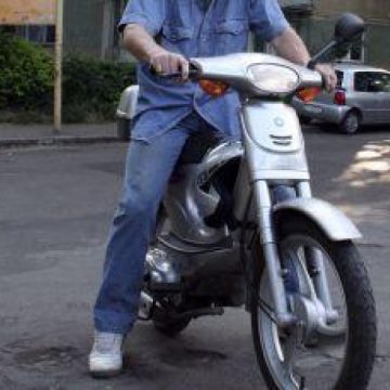 O fetiţă de doi ani din Sighetu Marmaţiei a fost accidentată de un conducător de moped de 71 de ani