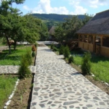 Tot mai puţine pensiuni din Maramureş îşi reactualizează autorizaţia de funcţionare Tot mai puţine pensiuni din Maramureş îşi reactualizează autorizaţia de funcţionare