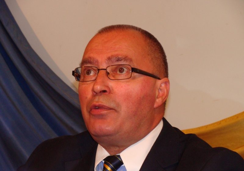 Neinvitati la investirea noului primar