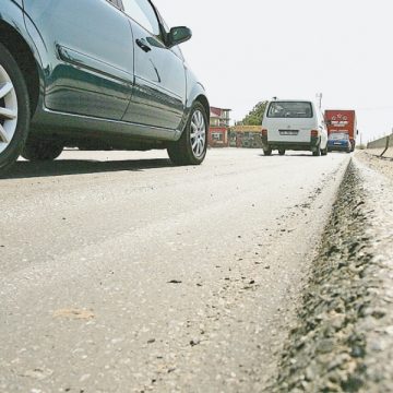 Un băieţel de 7 ani a fost accidentat pe strada Horea din Baia Mare pentru că a traversat în fugă, prin loc nepermis
