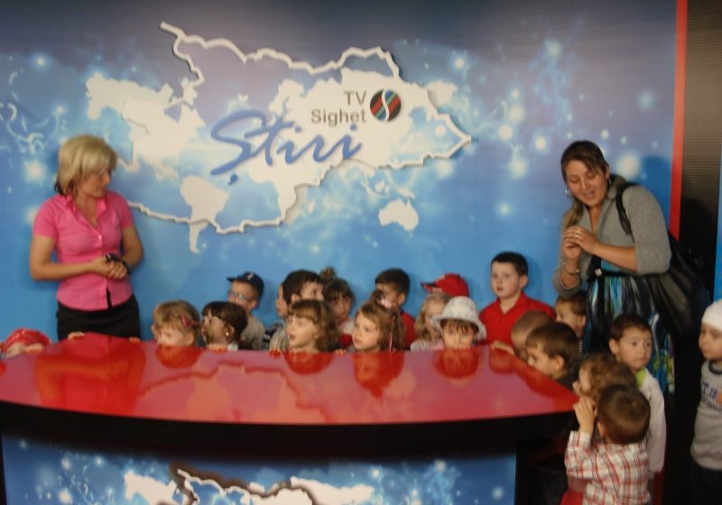 Steluţele” de la Gradiniţa cu program prelungit Nr. 9 din Sighetul Marmatiei au experimentat astăzi câteva dintre meseriile la care visează Steluţele” de la Gradiniţa cu program prelungit Nr. 9 din Sighetul Marmatiei au experimentat astăzi câteva dintre meseriile la care visează