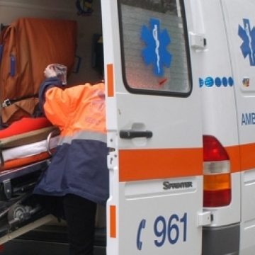 Transportul pacienţilor fără centură în ambulanţă, amendat de la 1.000 la 2.000 de lei