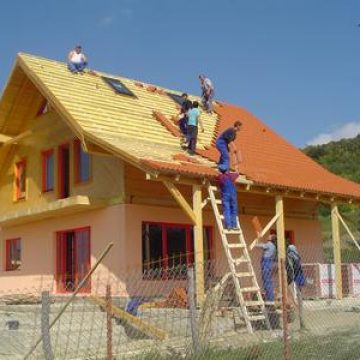 Impozitarea suplimentară pentru mai multe case, menţinută atât în 2012, dar şi în anii următori