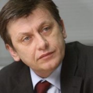 Candidatul USL la prezidenţiale ar putea fi şi un social-democrat, spune Crin Antonescu