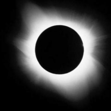 Cea mai lungă eclipsă de lună din ultimul secol – un spectacol pentru sigheteni