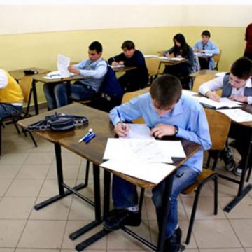 Maramures: 118 elevi nu s-au prezentat la proba scrisa la matematica Maramures: 118 elevi nu s-au prezentat la proba scrisa la matematica