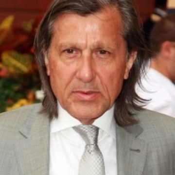 Ilie Năstase, prins sub influenţa alcoolului la volan. Permisul i-a fost suspendat pentru 3 luni