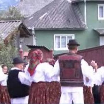 ”Învârtita Vălenarilor” a VIII-a ediție de Rusalii ”Învârtita Vălenarilor” a VIII-a ediție de Rusalii