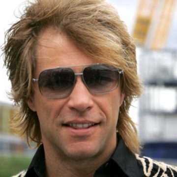Jon Bon Jovi va fi operat la genunchi. Turneul nu va fi afectat