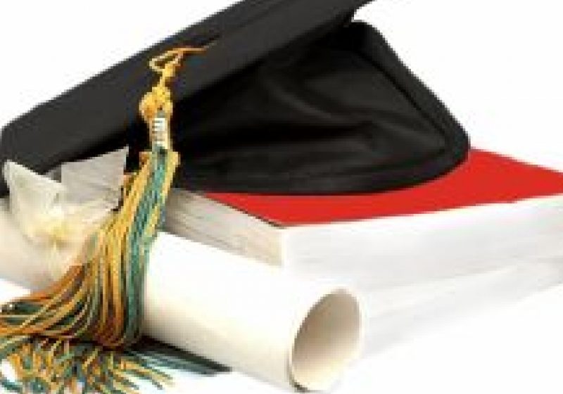 Locurile cu taxă din universităţile de stat ar putea fi desfiinţate