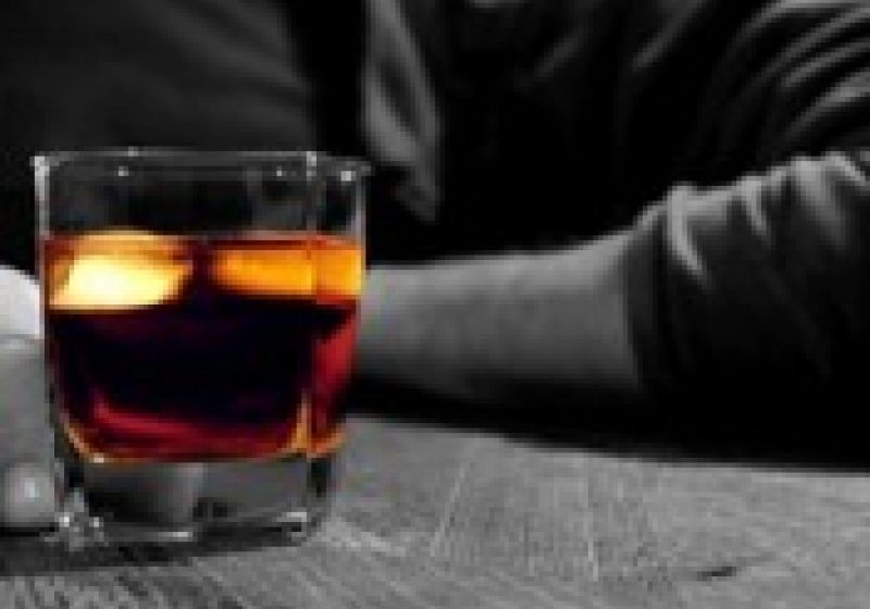 O fetiţă de 5 ani din Dragomireşti a fost internată la spital în stare de comă alcoolică