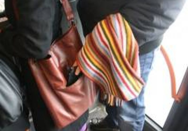 O sigheteancă a fost agresată şi jefuită de soţul ei cu care se află în divorţ O sigheteancă a fost agresată şi jefuită de soţul ei cu care se află în divorţ