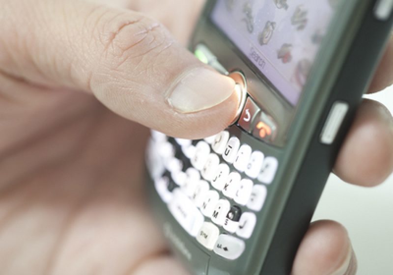 Operatorii de telefonie mobilă reduc tarifele în roaming de la 1 iulie Operatorii de telefonie mobilă reduc tarifele în roaming de la 1 iulie