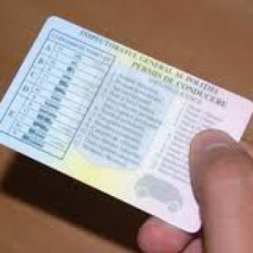 Adeverinţă şi semnături false descoperite la eliberarea permisului de conducere unui cetăţean din Borşa