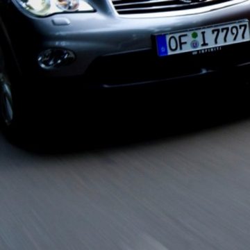 Din dorinţa de a se răzbuna, un minor de 17 ani din Ocna Şugatag a furat plăcuţa de înmatriculare a unei maşini de lux Din dorinţa de a se răzbuna, un minor de 17 ani din Ocna Şugatag a furat plăcuţa de înmatriculare a unei maşini de lux