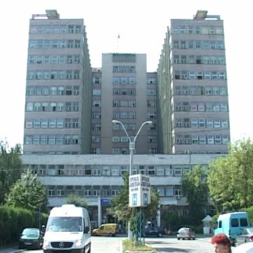 Baia Mare: Inghesuiala la Sectia Primire-Urgenta a Spitalului Judetean
