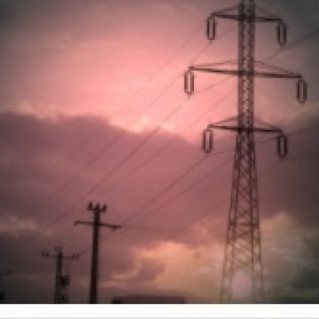 Doi adolescenţi băimăreni au ajuns la spital după ce au intrat cu maşina într-un stâlp electric Doi adolescenţi băimăreni au ajuns la spital după ce au intrat cu maşina într-un stâlp electric
