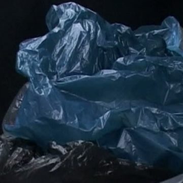 Norocosul care a găsit 10 000 de euro într-un tomberon din Timişoara este un sighetean, care este acum cercetat penal