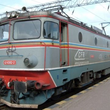 54 de trenuri vor asigura legături directe între principalele oraşe din ţară şi litoralul românesc