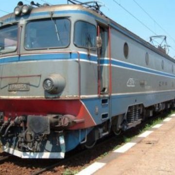 Preţul călătoriilor cu trenul şi cu metroul va putea fi majorat peste inflaţie