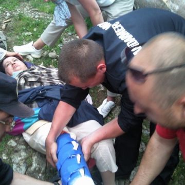 O turistă poloneză de 61 de ani a suferit un accident în munţii Rodnei