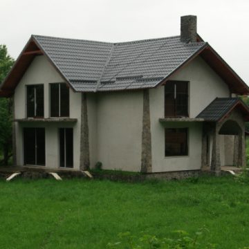 Vând casă lângă Marmaţia