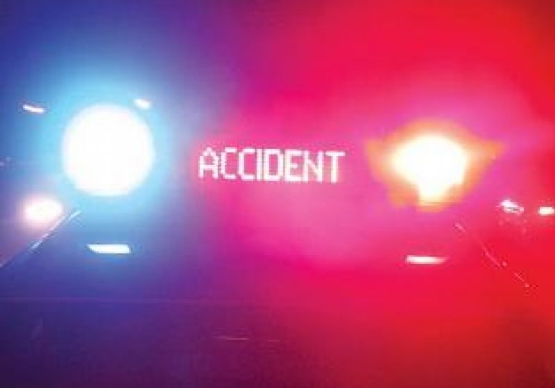 Accident cu pagube materiale, în dreptul unui imobil din Leordina