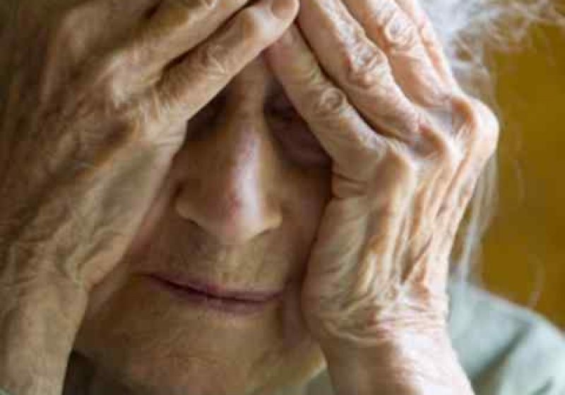 Alzheimer: Studiile indică existenţa unei legături cu traumatismele cerebrale