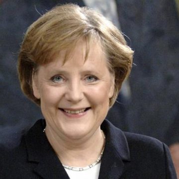 Angela Merkel va candida în 2013 pentru al treilea mandat de cancelar